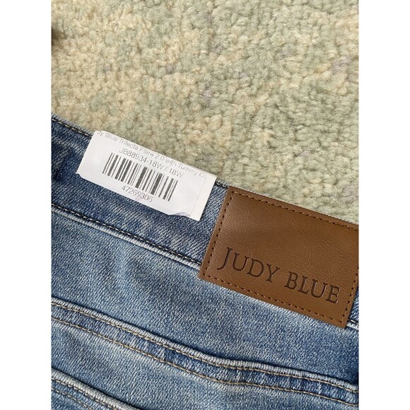 NWT Judy Blue Size 18W Mid Rise Trifecta Flare 2.0 Tummy Control Jeans Flared - Picture 3 of 9